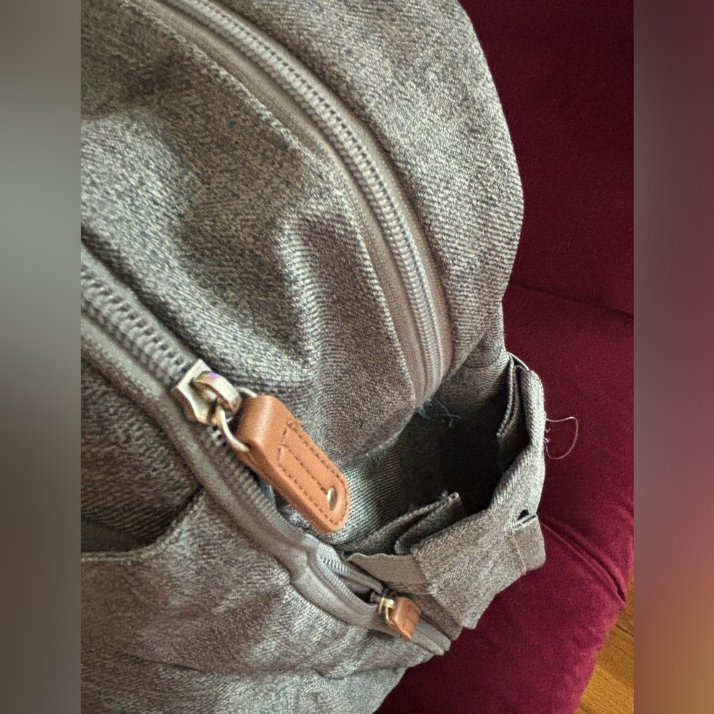 Ruvalino Spacious Gray Backpack - image 5